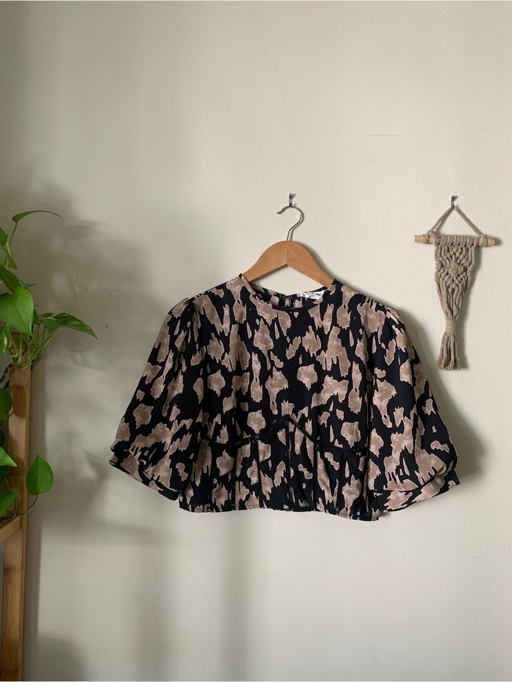 💖BOUTIQUE💖 Love + Harmony // Crop Blouse